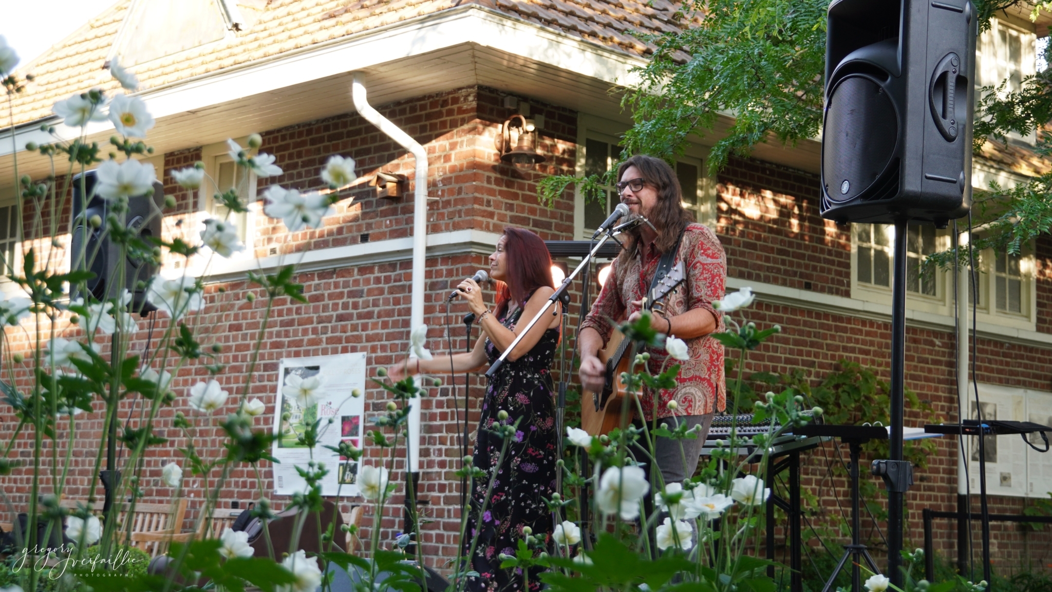 Lun Acoustic optreden tuin Talbot House Poperinge foto Gregory Verfaillie 2